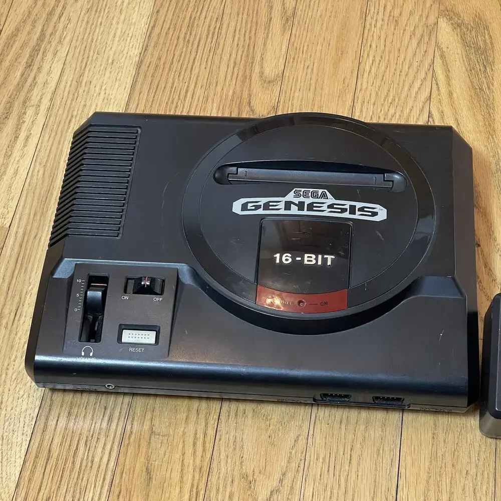Sega Genesis Model 1601 Gen 1 Console System Bundle - Tested and Works